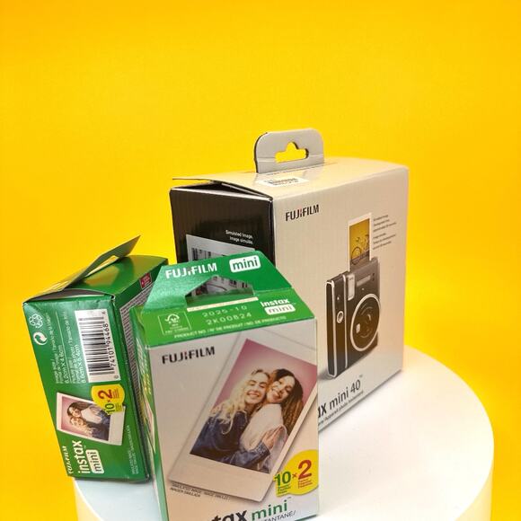 Fujifilm Instax Mini 40 Instant Camera with Two Film Refills - Picture 3 of 17
